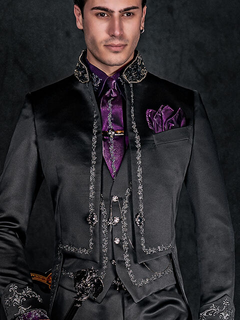 Camicia e Cravatta in tessuto lurex fucsia con ricamo