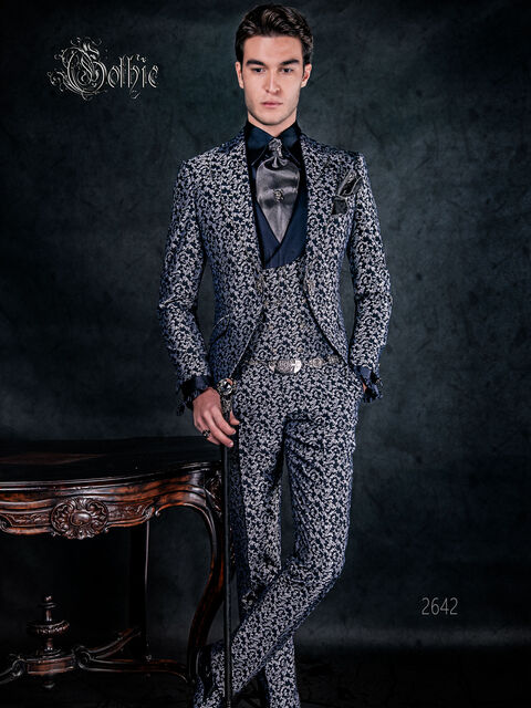Abito sposo uomo stile gotico broccato blu argento e strass sul rever
