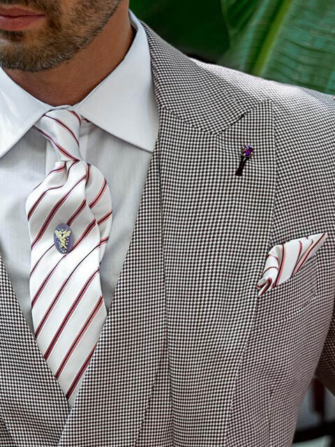 Cravatta e fazzoletto in seta jacquard righe su fondo bianco