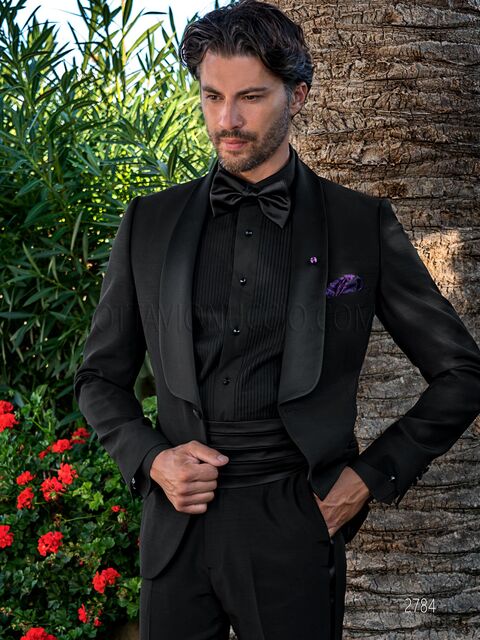 Smoking sciallato nero elegante per uno stile total-black