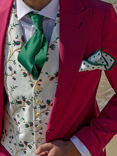 Gilet in lino bianco con ricamo a fiori in 3 colori