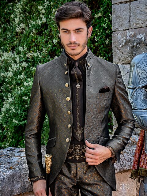 Abito cerimonia con collo napoleone broccato grigio e oro in stile gotico