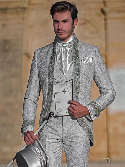 Abito stile principesco damascato grigio perla con passamaneria di cristalli
