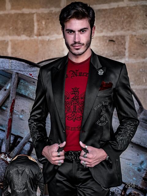 Blazer abito moda gotico in raso nero con ricamo argento a forma di aquila