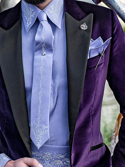 Camicia, Cravatta e Fascia in tessuto lurex glicine con ricamo perlato