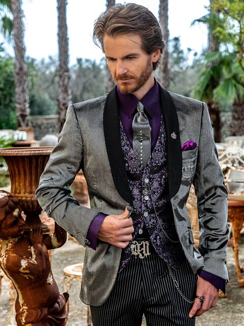 Smoking fashion uomo velluto grigio argento e collo sciallato in raso nero
