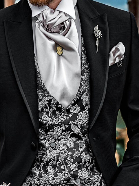 Gilet sciallato in seta jacquard nero e argento
