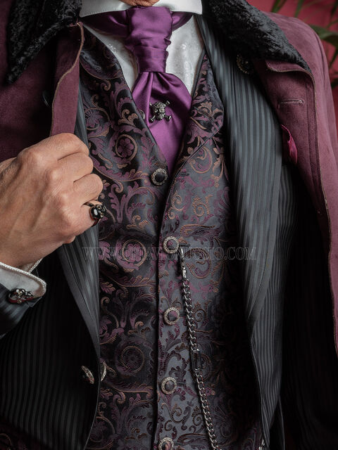 Gilet in seta jacquard fantasia prugna