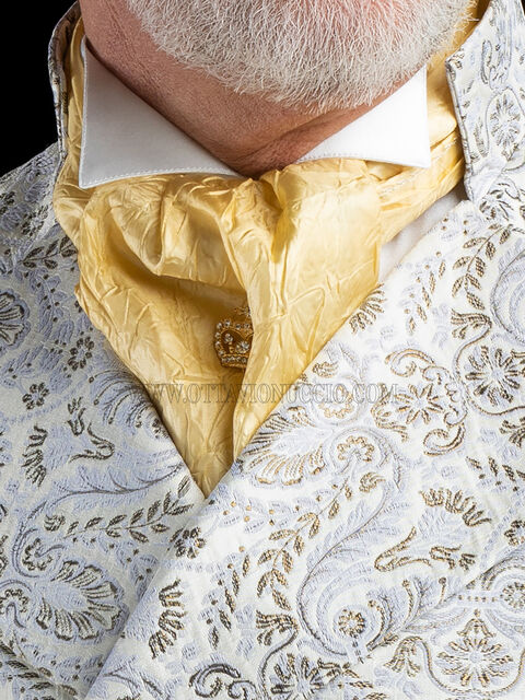 Foulard e Fazzoletto tessuto stropicciato oro
