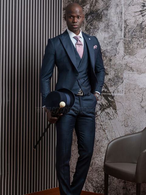 Tight moderno in pura lana con gilet doppiopetto blu