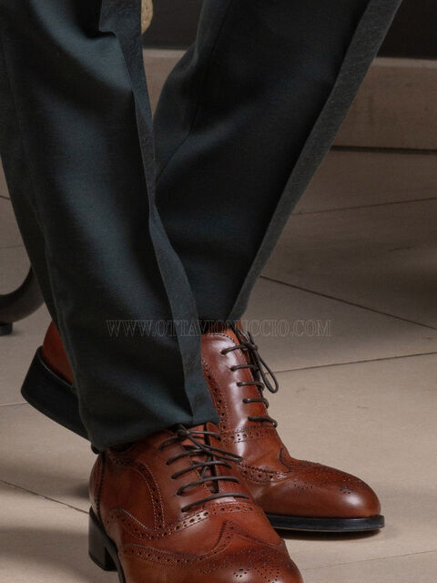 Scarpa artigianale 5 fori colore whisky