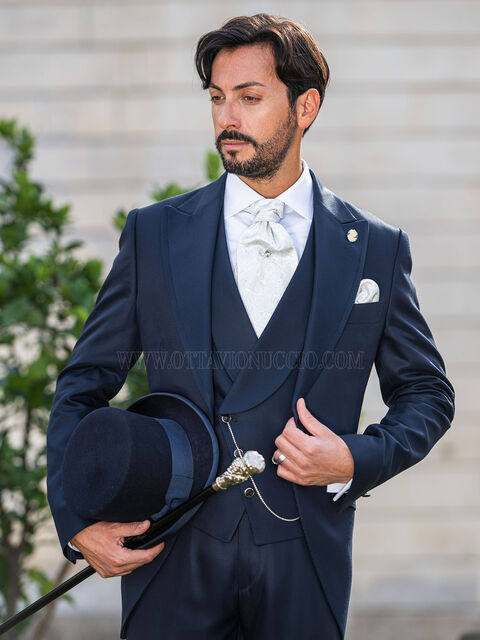 Vestito da sposo uomo blu con gilet doppiopetto