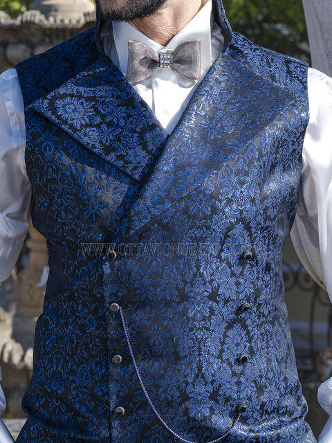Gilet con rever d'epoca in tessuto damascato lamè blu